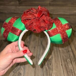 Disney Holiday Christmas Mickey Mouse Ears Handmade Soft Comfortable Red Bow